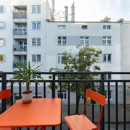 Marina Superior By Bookinghost